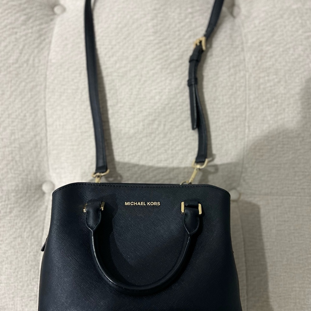 Michael Kors Black/Gold Small Savannah Bag